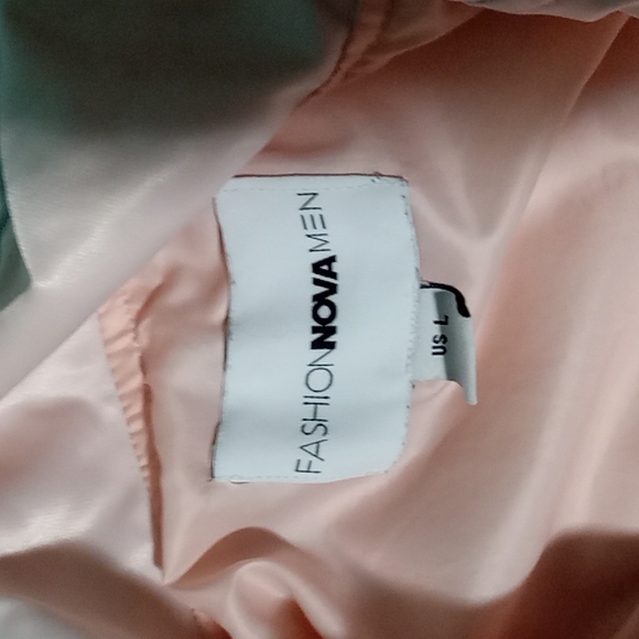 Silk pink fashion nova jacket - Picture 2 of 5